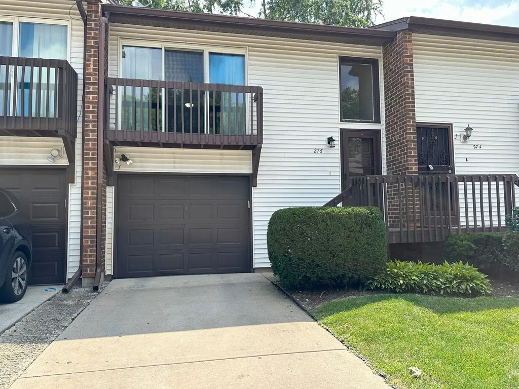 276 Sioux Drive, Bolingbrook