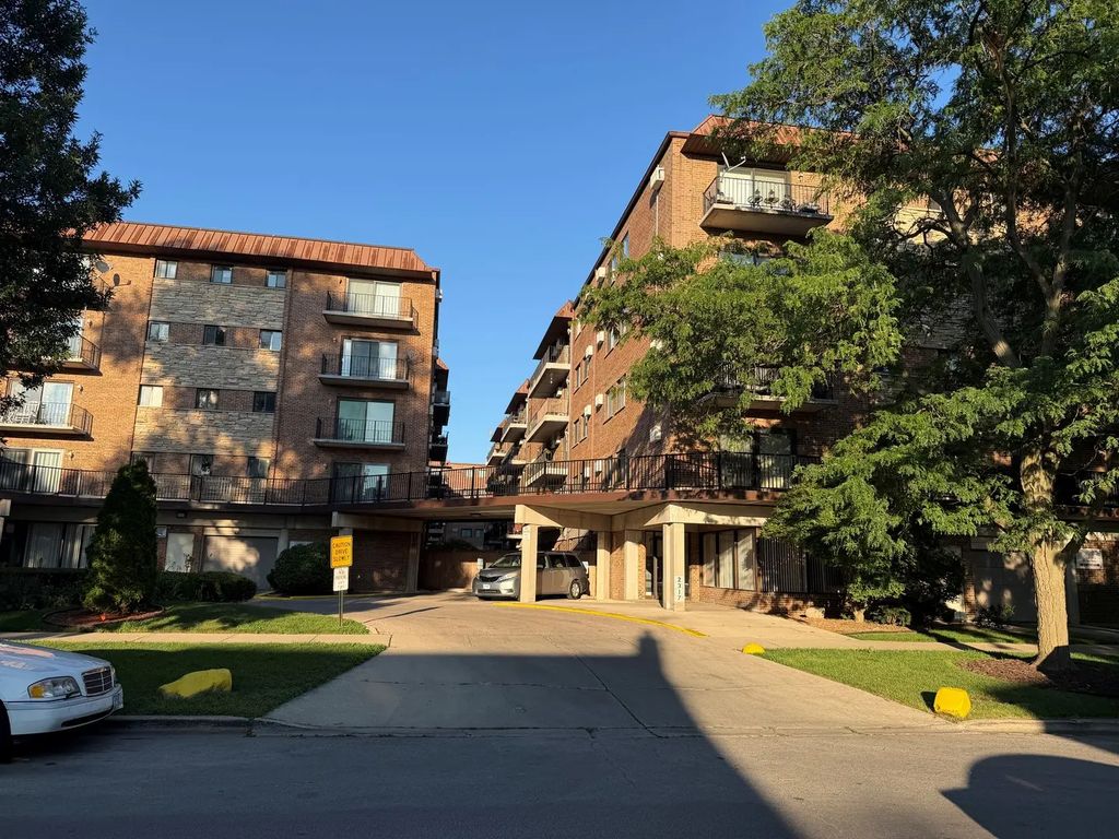 2317 N Neva Avenue 102a, Chicago, 60707