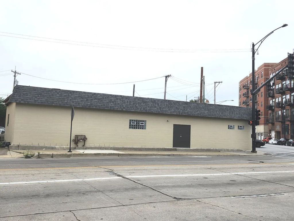 2291 S Archer Avenue, Chicago