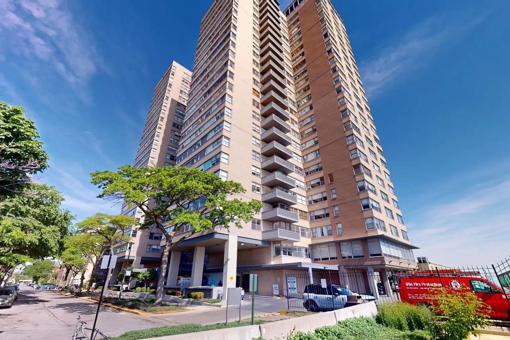6301 N Sheridan Road 18e, Chicago