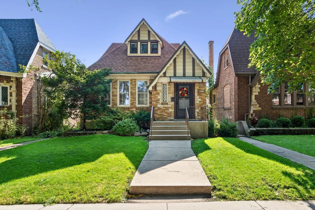 3317 N Rutherford Avenue, Chicago