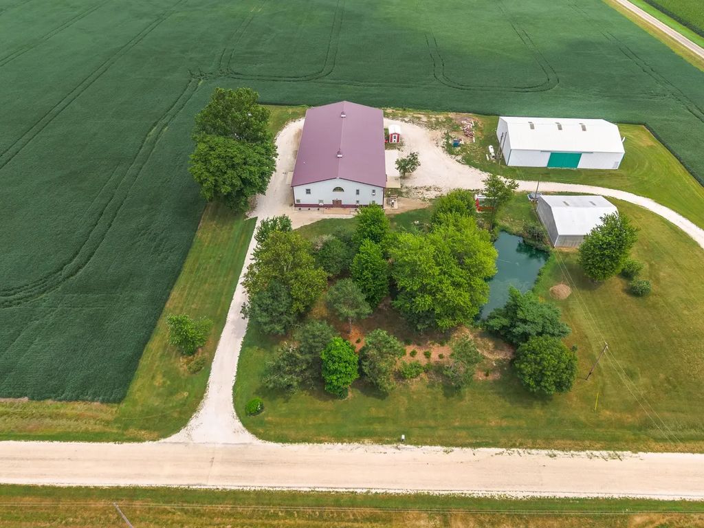 3510 N 1300e Road, Kempton