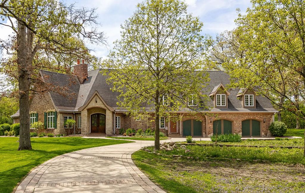 7s460 Donwood Drive, Naperville