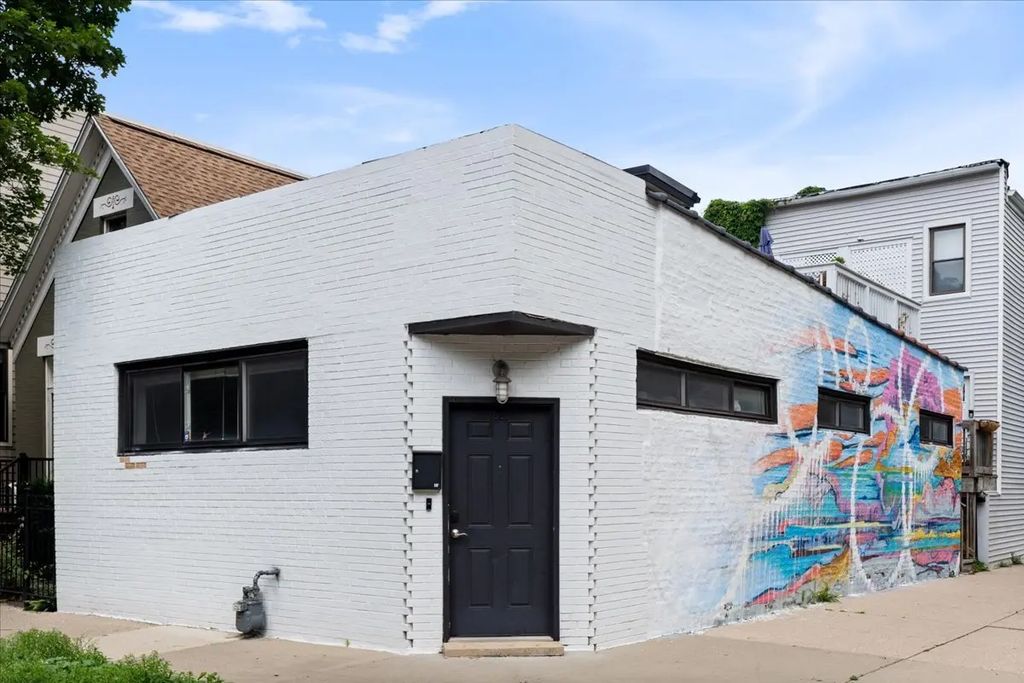 1861 N Hoyne Avenue 1f, Chicago, 60647