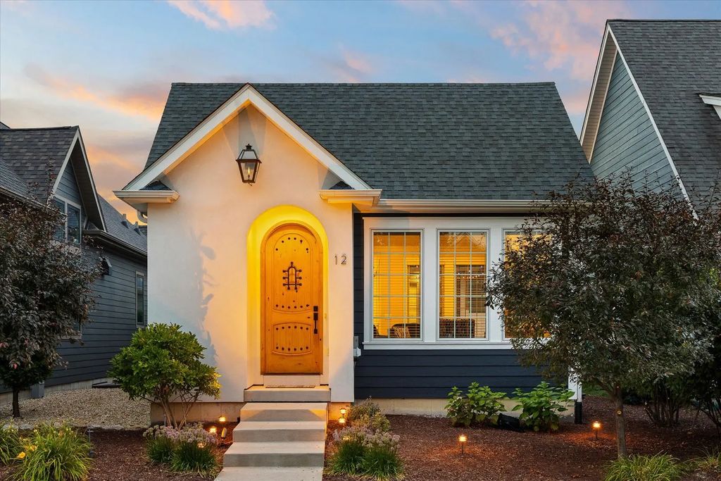 12 Port Place, Ottawa