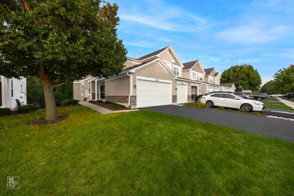 2335 Overlook Court 2335, Naperville