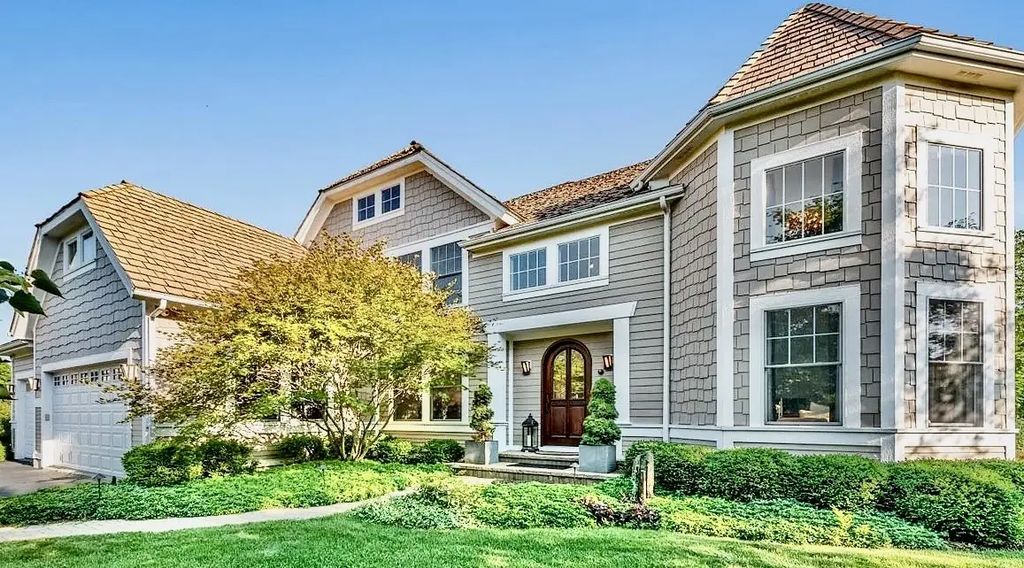 7242 Greywall Court, Long Grove