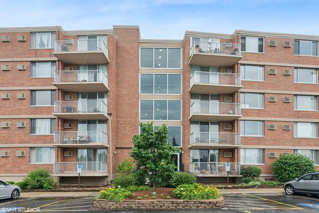 2200 S Stewart Avenue 4a, Lombard