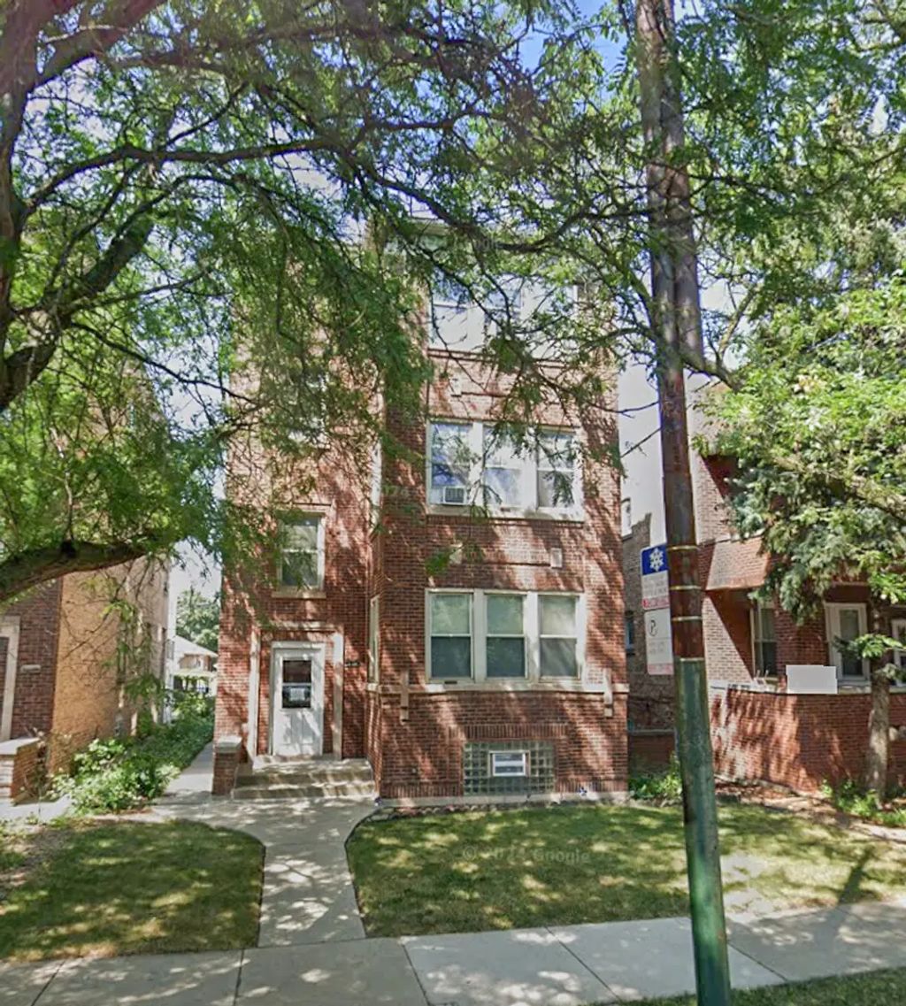 5338 W Montrose Avenue 2, Chicago, 60641
