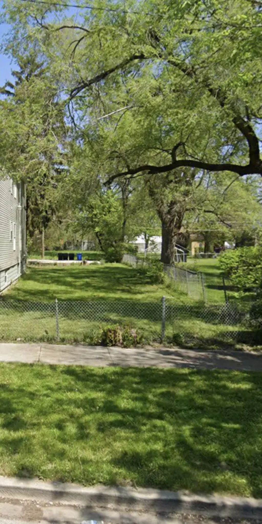 246 E 136th Street, Chicago