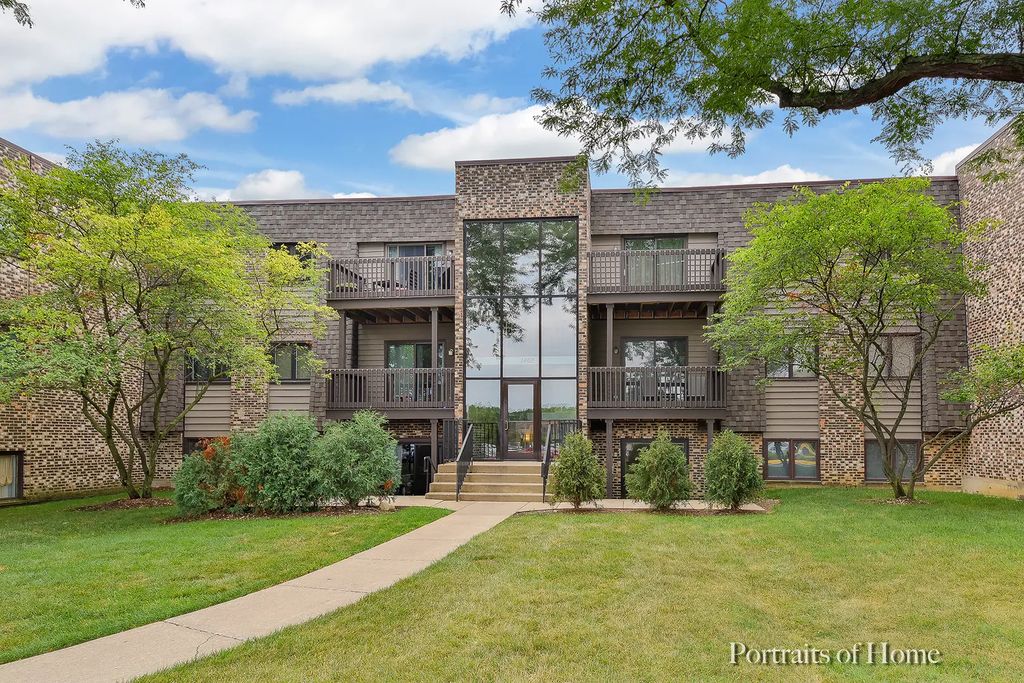 1464 Stonebridge Circle E3, Wheaton