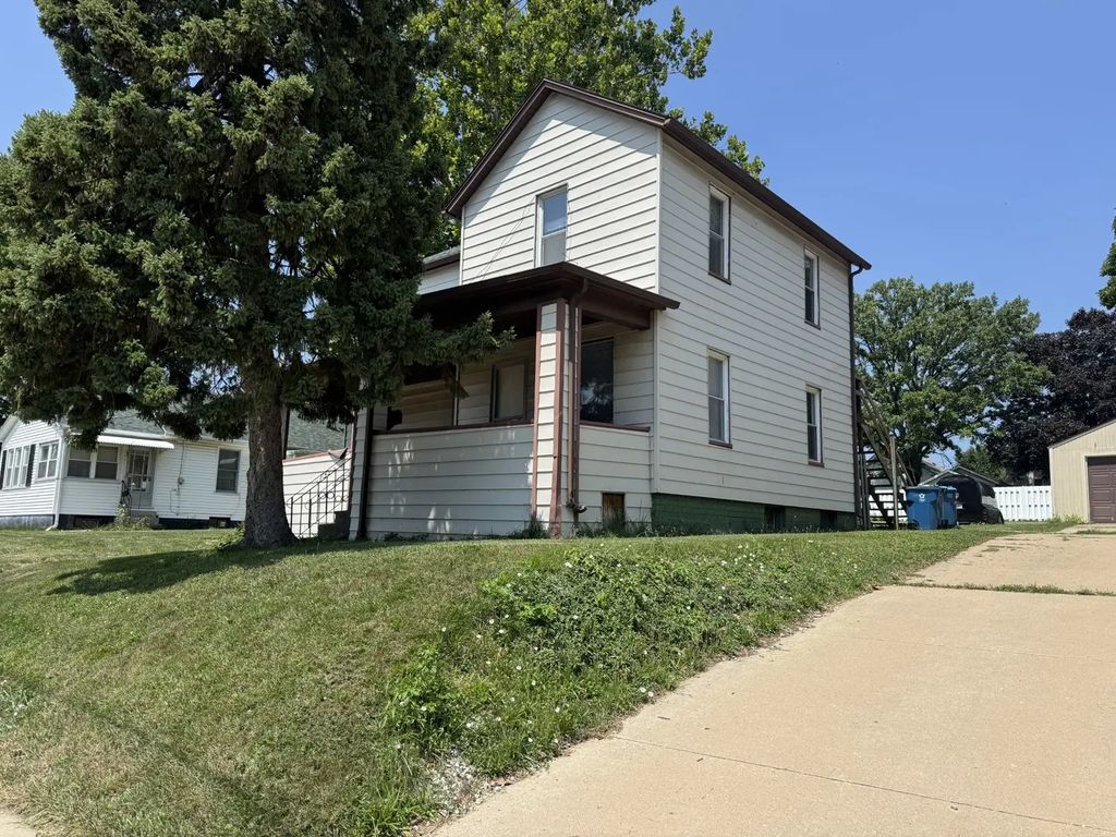 2317 2nd Street 2, Peru