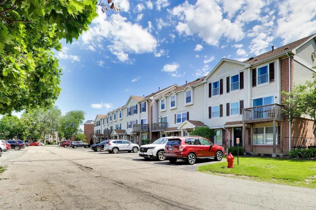 5602 Tinder Drive 6, Rolling Meadows