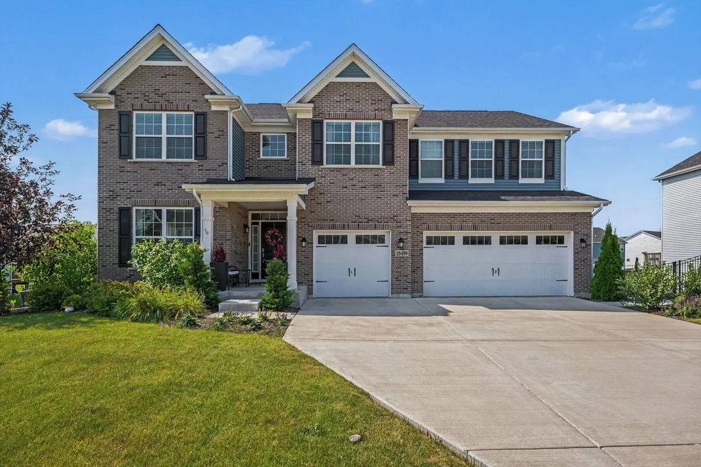 25459 Medinah Lane, Shorewood