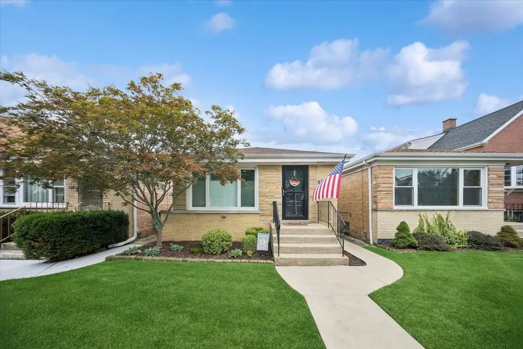 7331 W Clarence Avenue, Chicago, 60631