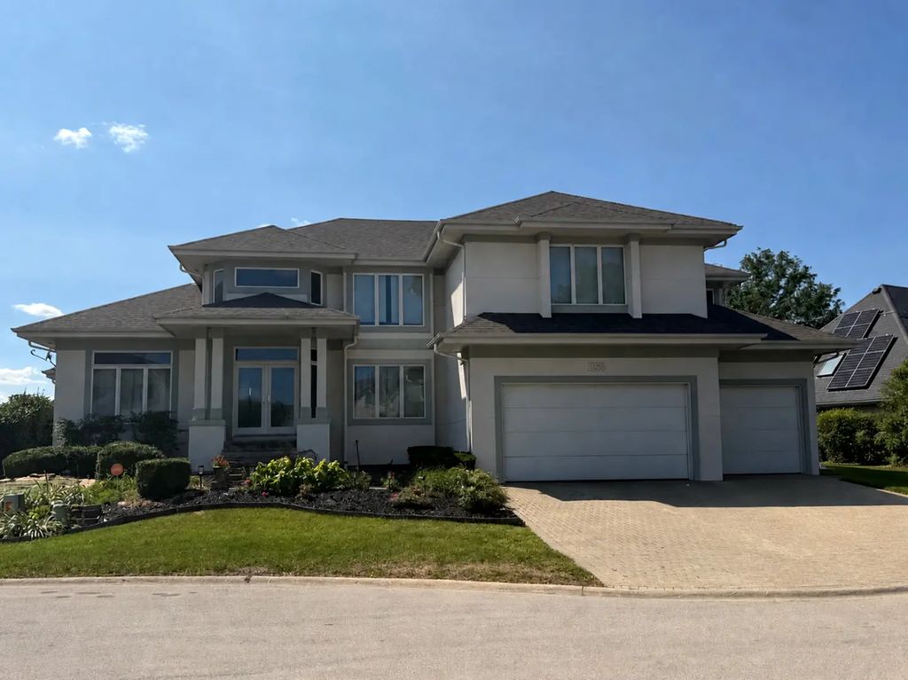 13258 Lakepoint Drive, Plainfield
