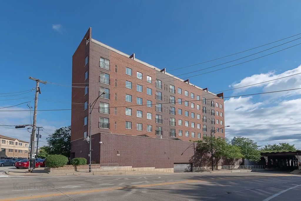 2272 S Archer Avenue 8e, Chicago, 60616