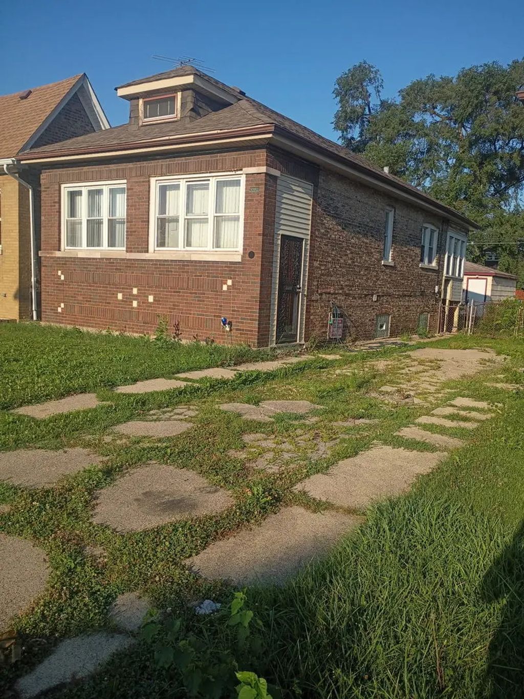 8226 S Honore Street, Chicago, 60620
