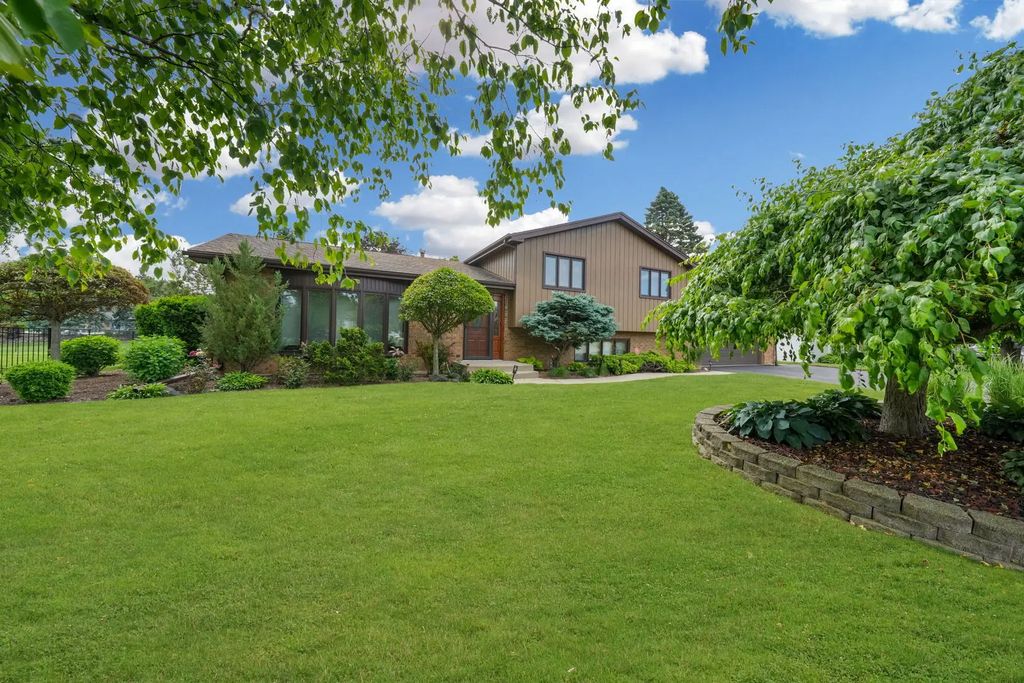 5n625 Santa Fe Trail, Bloomingdale