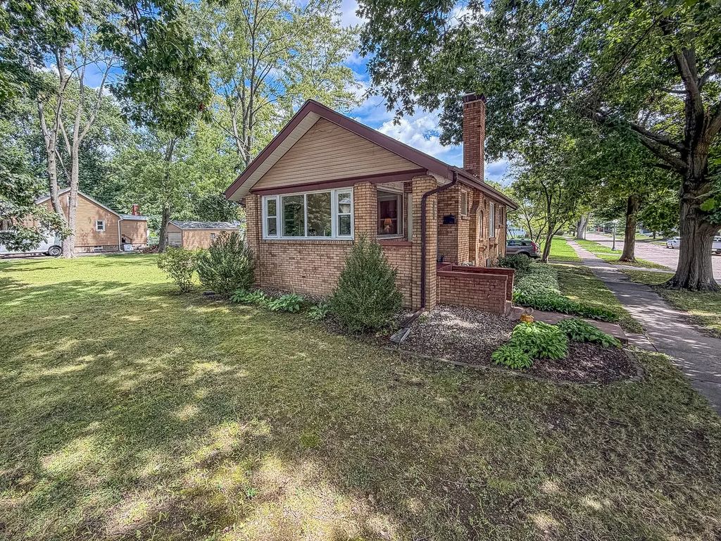 918 W Washington Street, Champaign