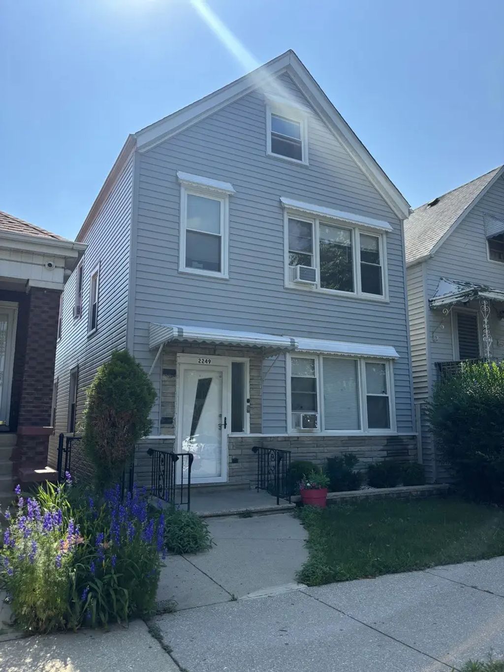 2249 N Long Avenue, Chicago