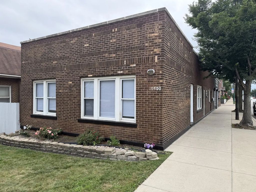 10600 S Avenue E A, Chicago