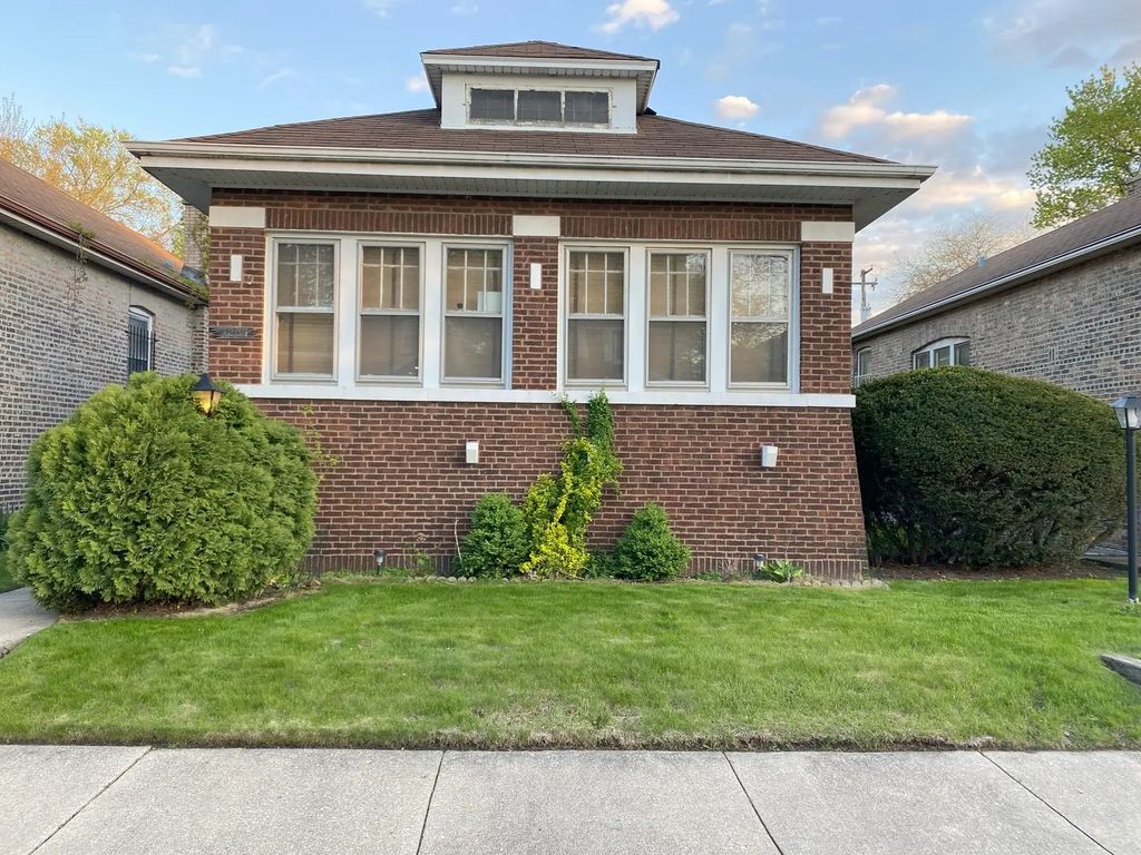 1225 E 71st Place, Chicago, 60619