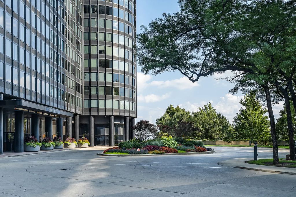 155 N Harbor Drive 3712, Chicago, 60601