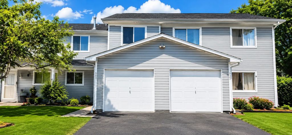 523 Alton Court, Carol Stream