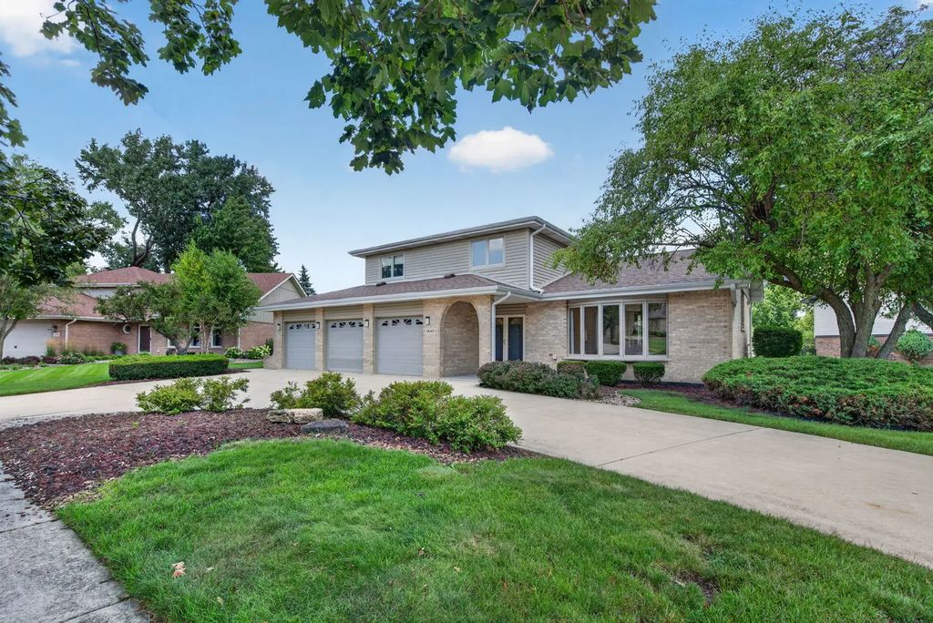 11644 Brookwood Drive, Orland Park