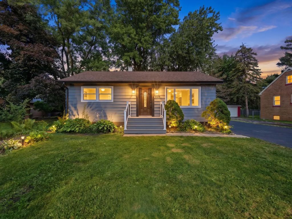 5905 Lee Avenue, Downers Grove