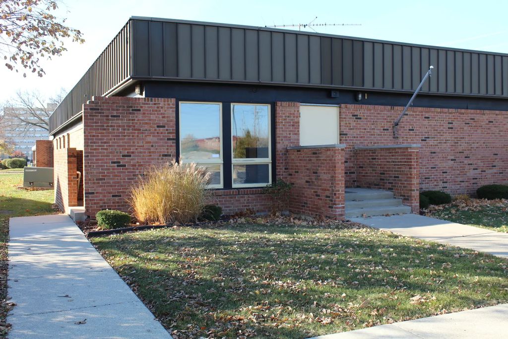300 N Hammes Avenue D, Joliet
