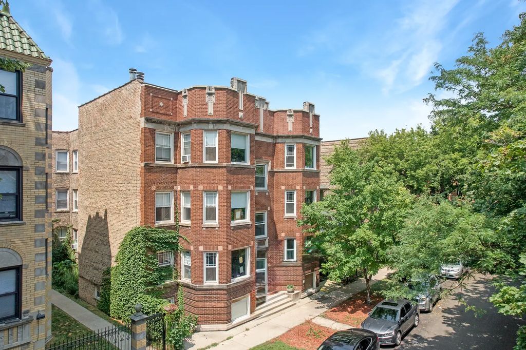 6816 N Lakewood Avenue 2, Chicago