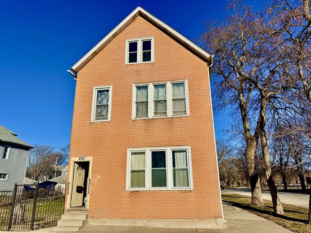 8757 S Marquette Avenue, Chicago