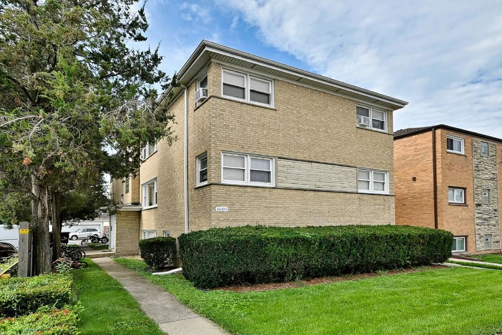 8609 W Grand Avenue, River Grove