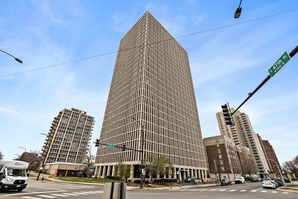 6700 S South Shore Drive 2j, Chicago