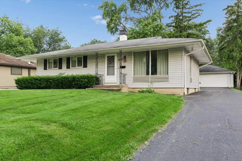 4812 Cumnor Road, Downers Grove