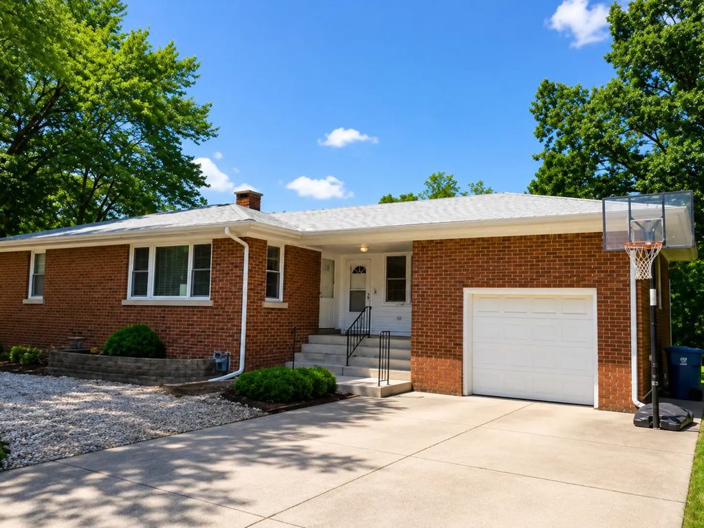 1304 Theodore Street, Crest Hill