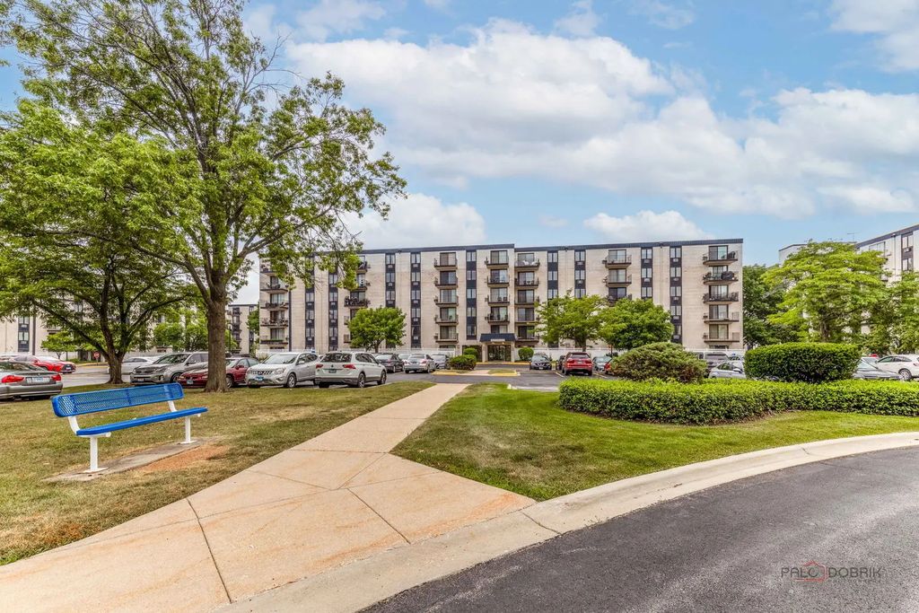 9118 W Elmwood Drive 1k, Niles