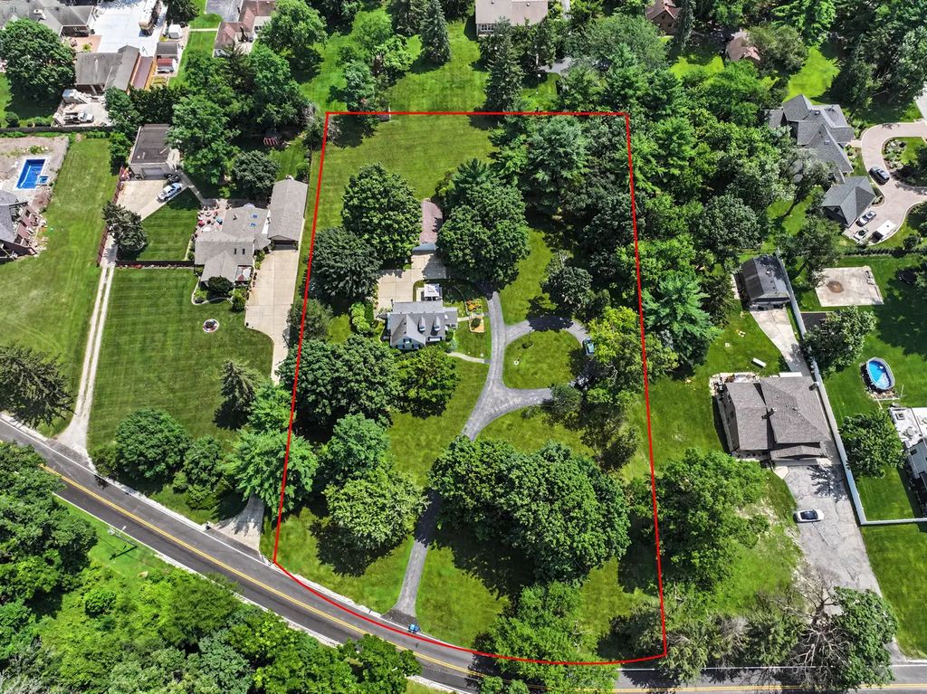 9000 Wolf Road, Burr Ridge