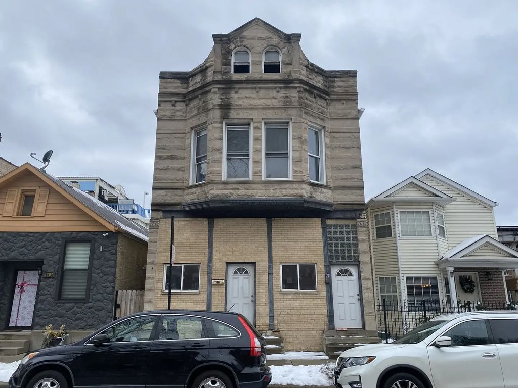 1702 S Paulina Street, Chicago