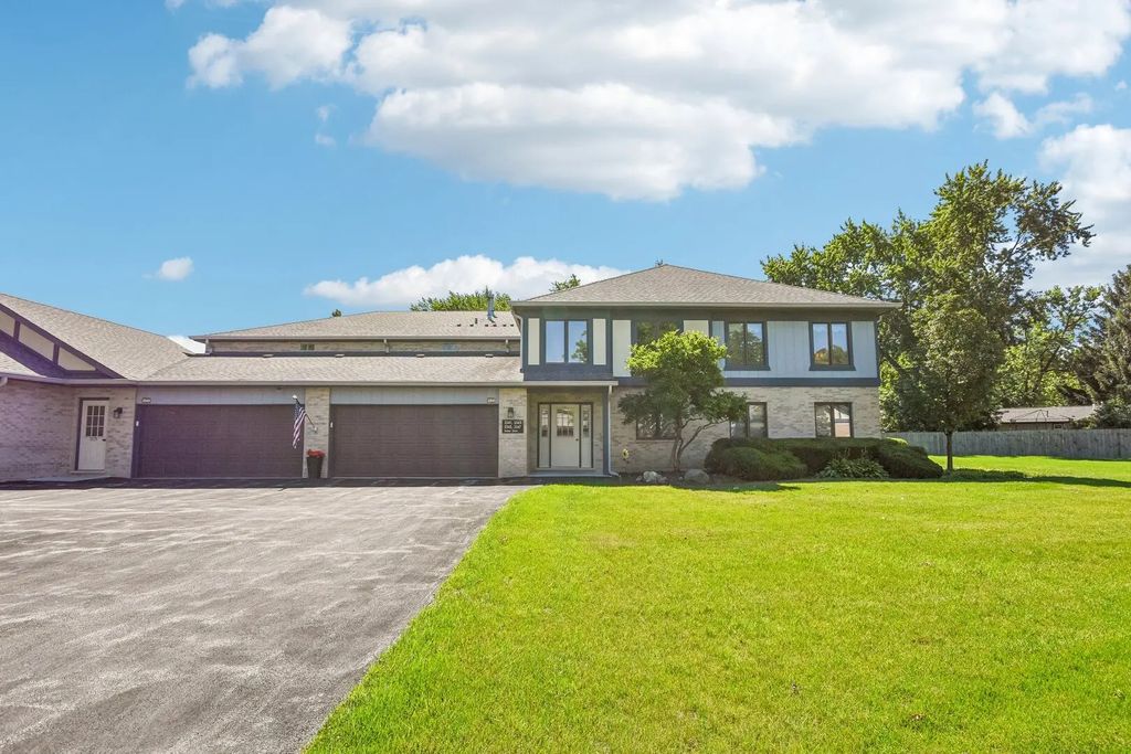 2545 Harbor Drive, Joliet