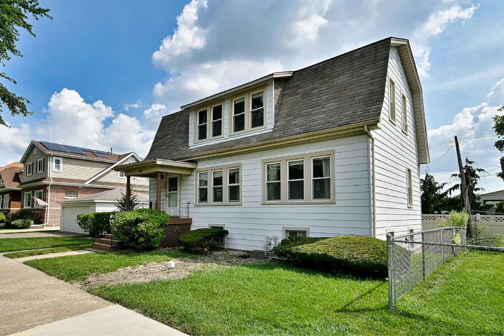 6315 N Sayre Avenue, Chicago
