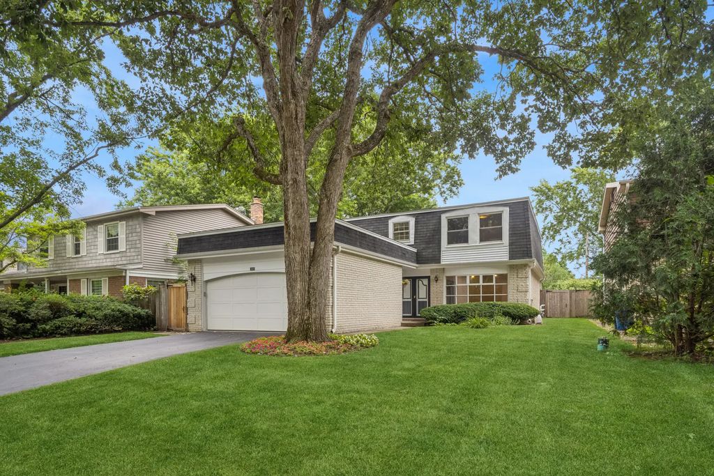 1645 Sherwood Road, Highland Park, 60035