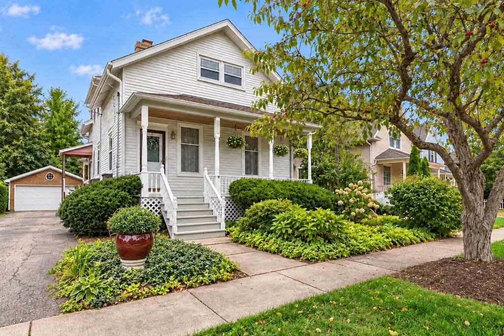693 Cherry Avenue, Lake Forest