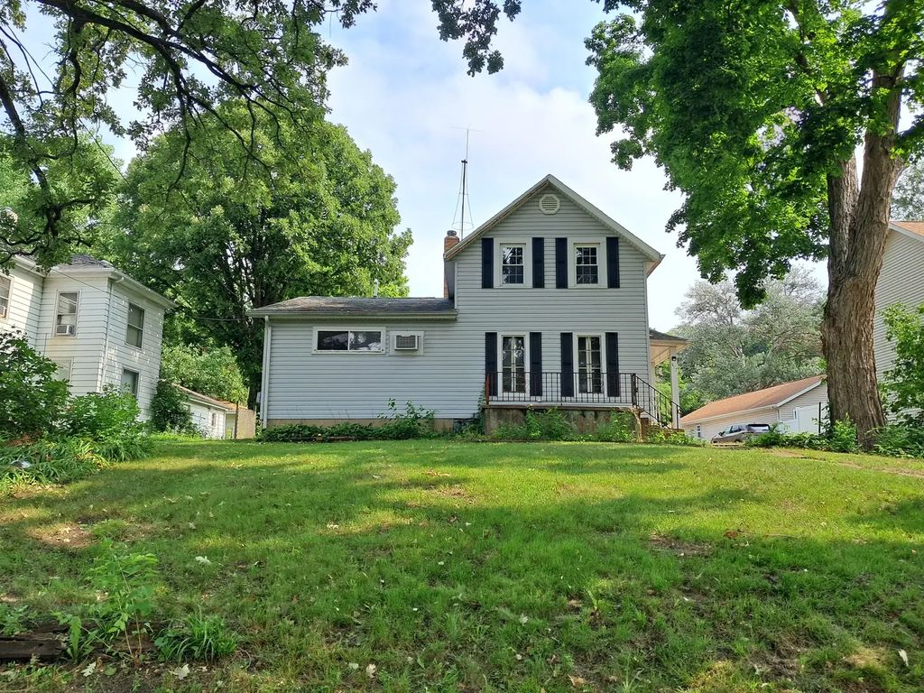 317 Clark Street, Marseilles