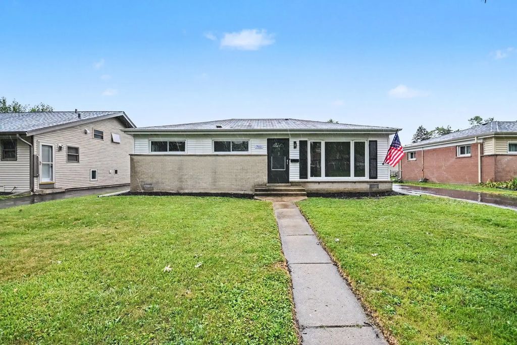 701 W Vermont Street, Villa Park
