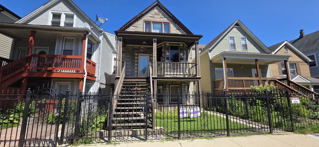 2423 N Lawndale Avenue, Chicago, 60647