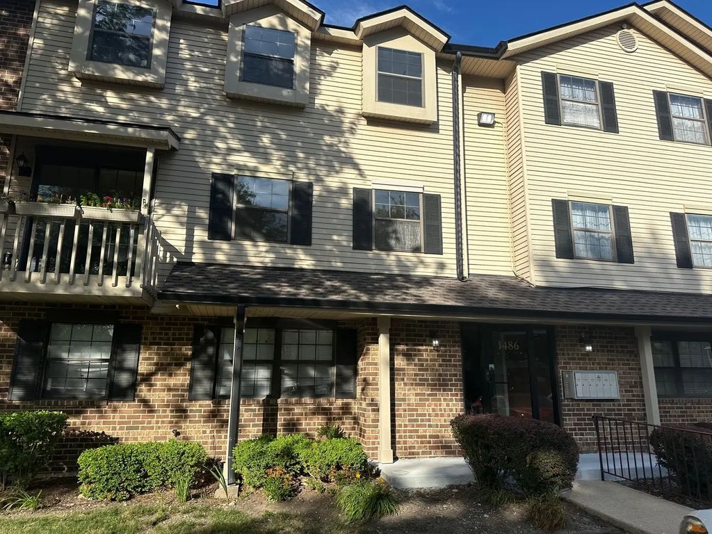 1486 W Jefferson Avenue E, Naperville