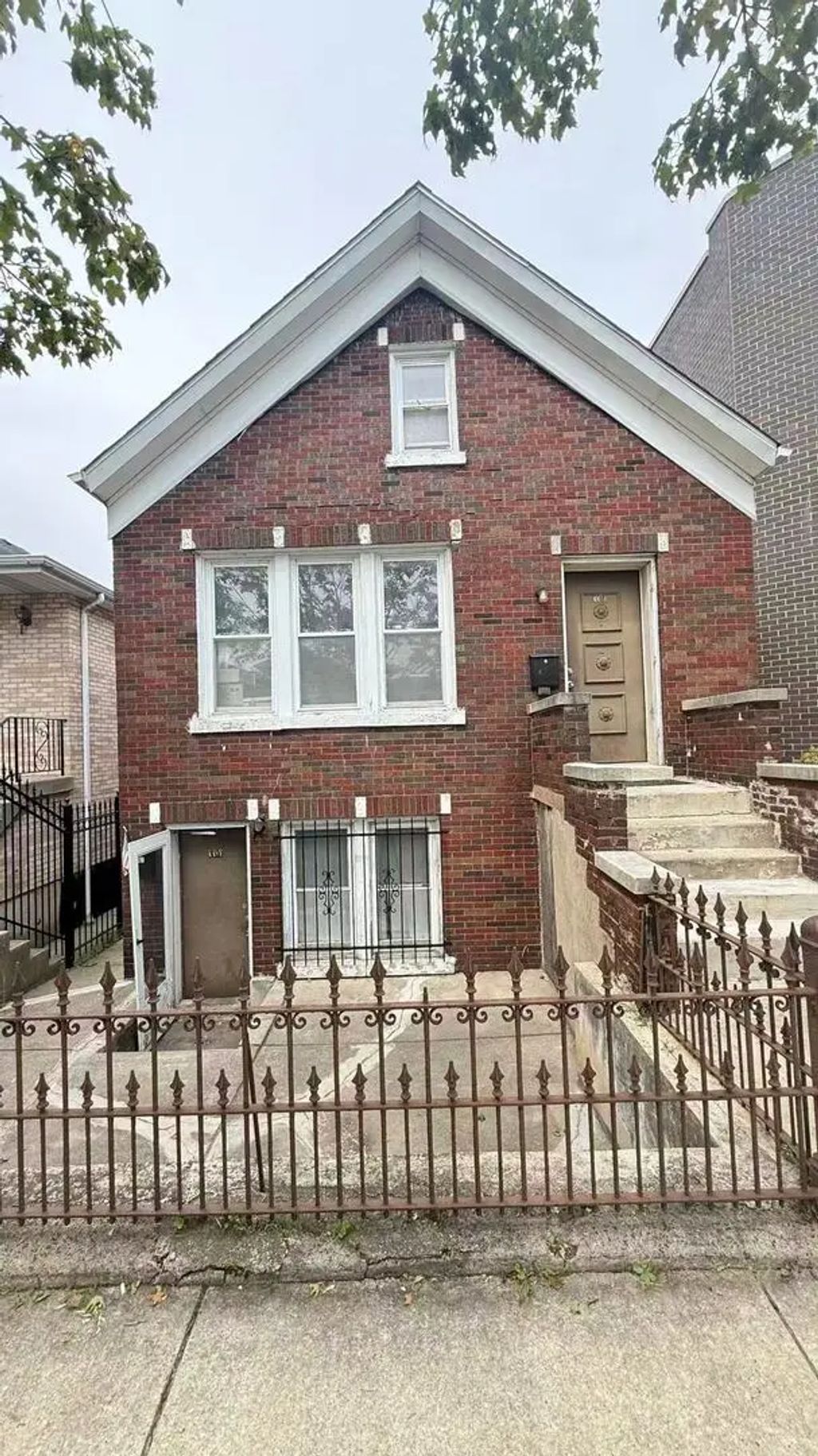3310 S Parnell Avenue, Chicago